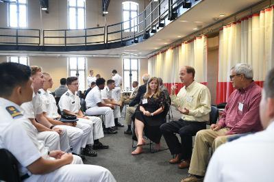 Alumni and cadets gathered for a networking event at ϲ, a military college in Lexington.